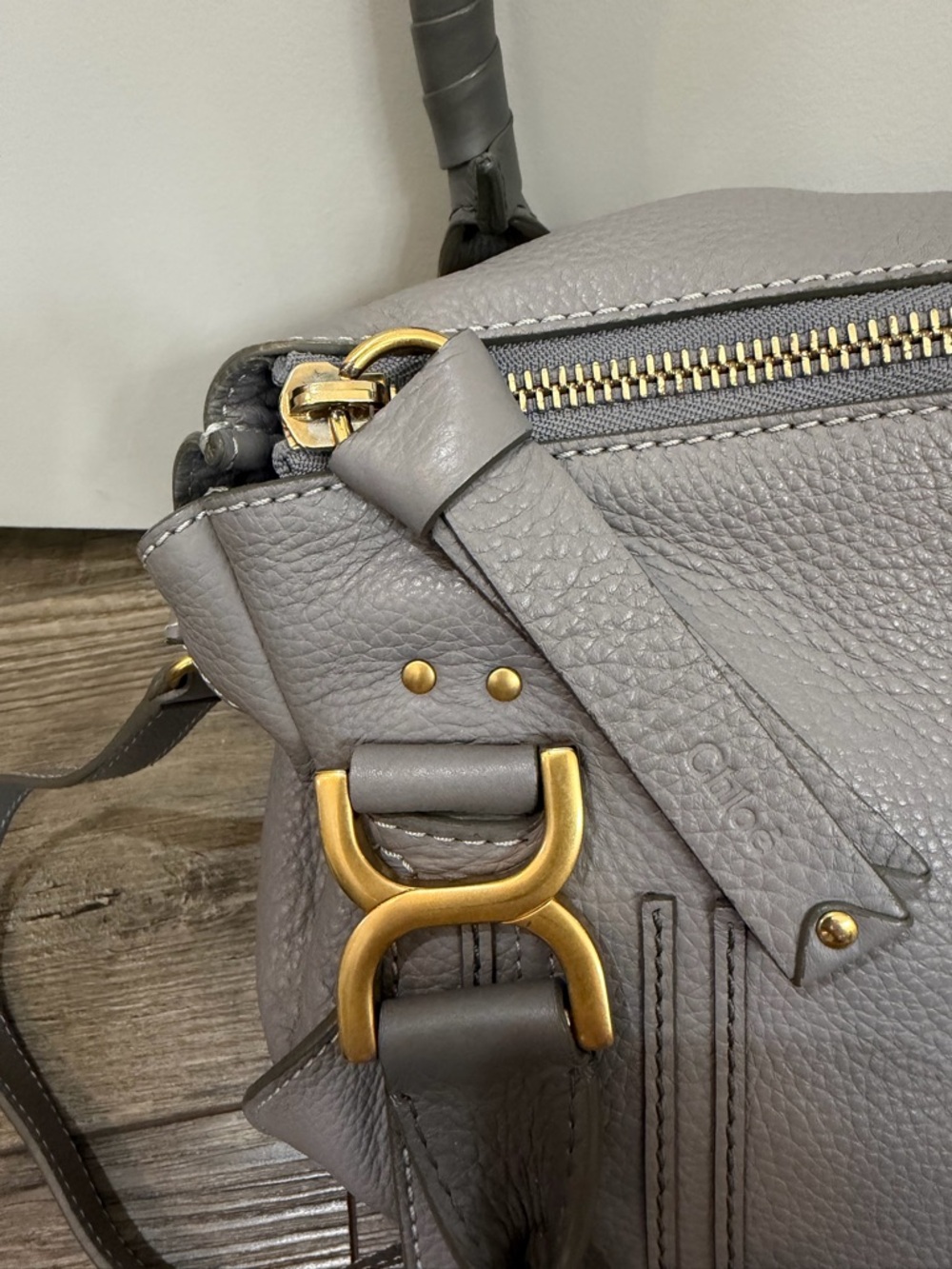 Chloe Marcie Medium Dove Gray Leather Shoulder Bag with Gold Hardware - Picture 3 of 11